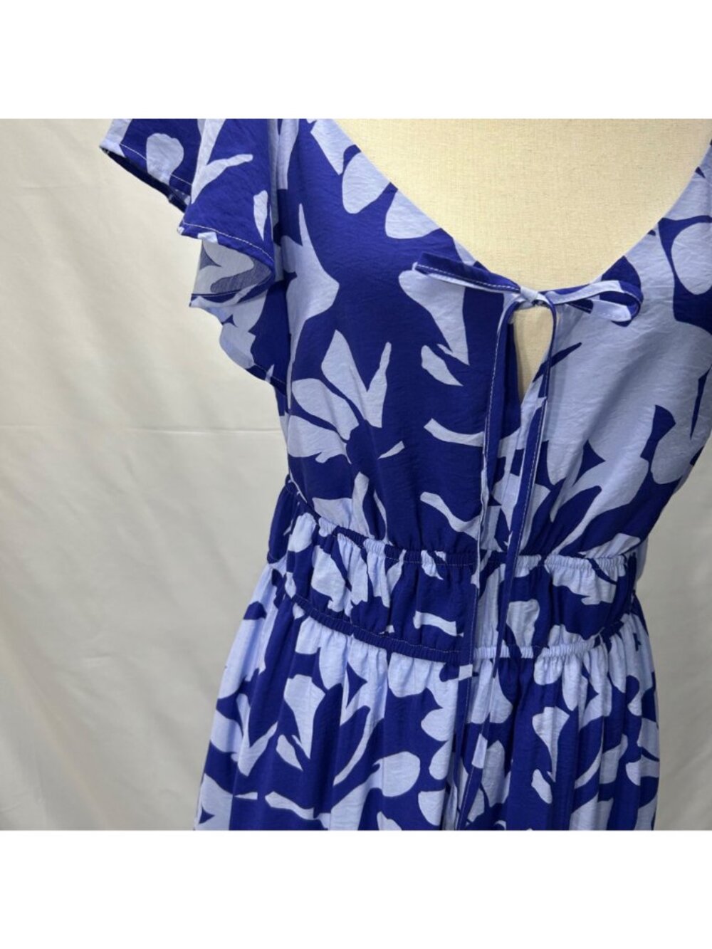 Nine West Blue & White Floral Ruffle Sleeve Maxi Dress With Tie Front Detail Ela - Picture 6 of 16